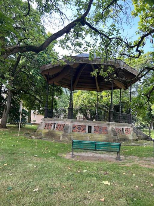 Le Petit Kiosque - Terrasse Parking & Local Velo Apartment Verdun-sur-Meuse Ngoại thất bức ảnh